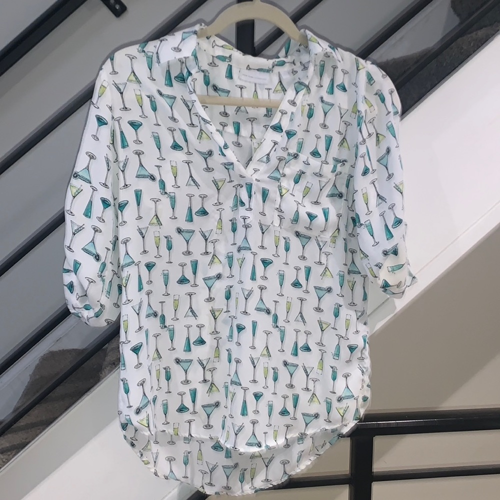 NY & Co white  pullover blouse with green cocktails and drink glasses XS